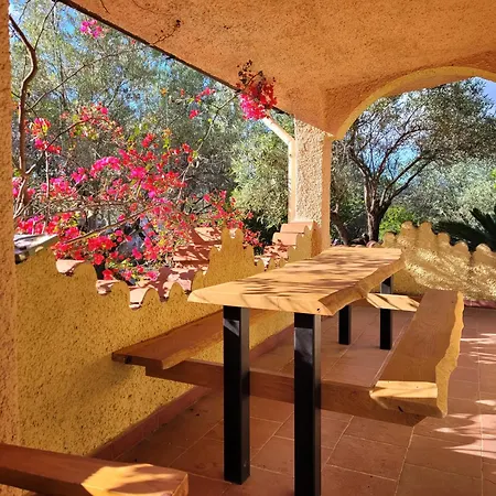 Maison Capo Comino